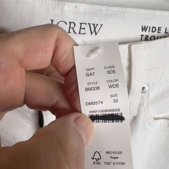 Women's White Wide-Leg Jeans - Picture 8 of 11